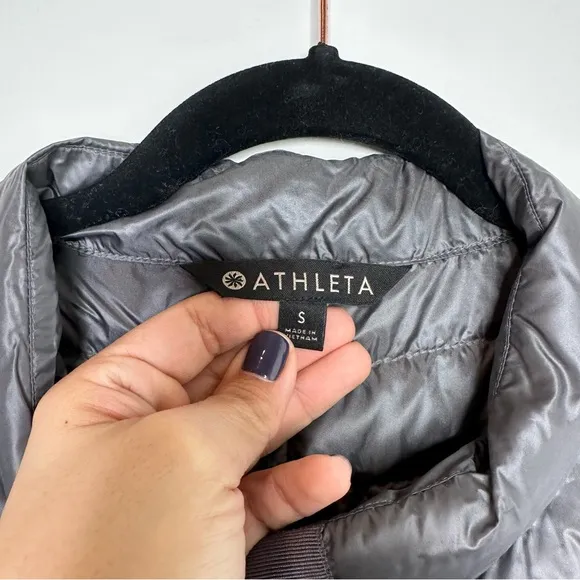 Athleta Downkind Down Puffer Vest in Silver Bells Gray