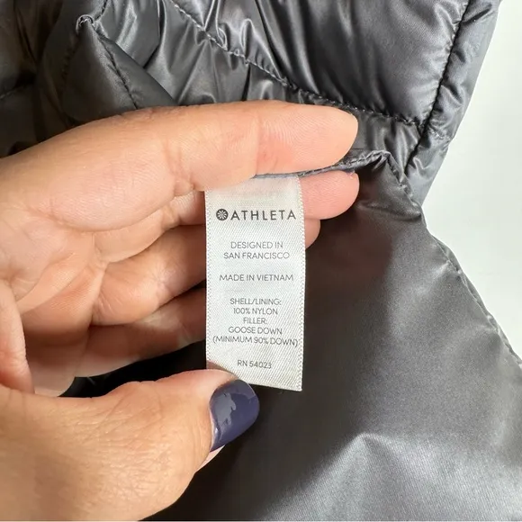 Athleta Downkind Down Puffer Vest in Silver Bells Gray