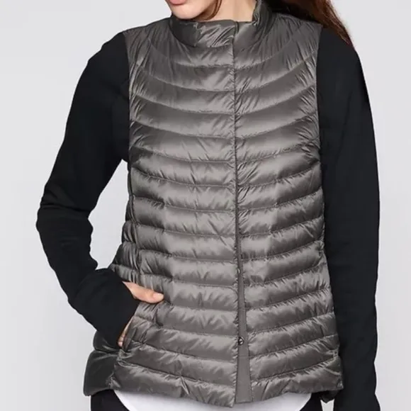 Athleta Downkind Down Puffer Vest in Silver Bells Gray