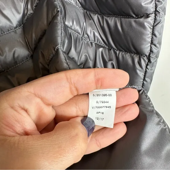 Athleta Downkind Down Puffer Vest in Silver Bells Gray