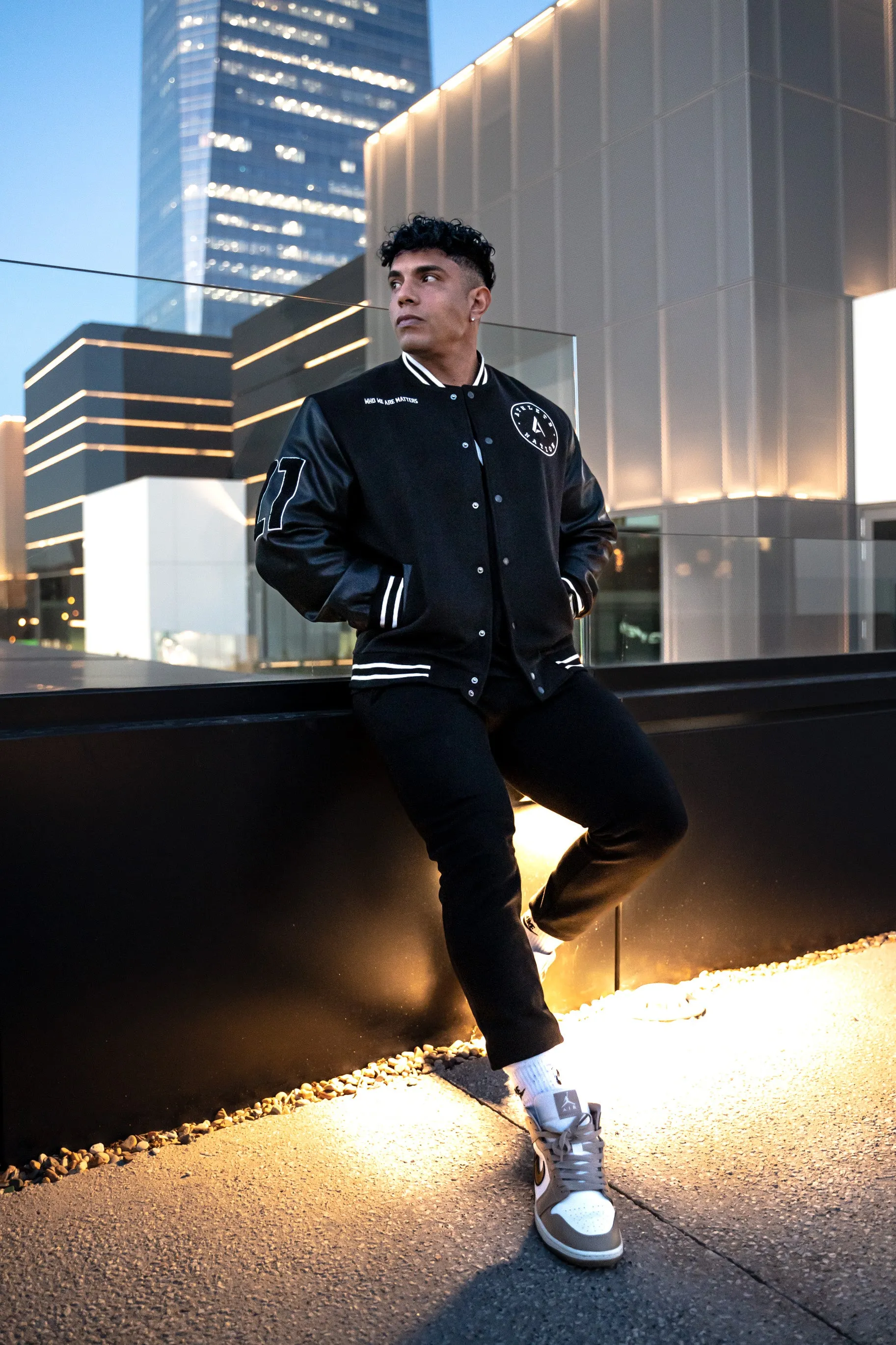 Bomber Legend Limited Edition - Black Leather