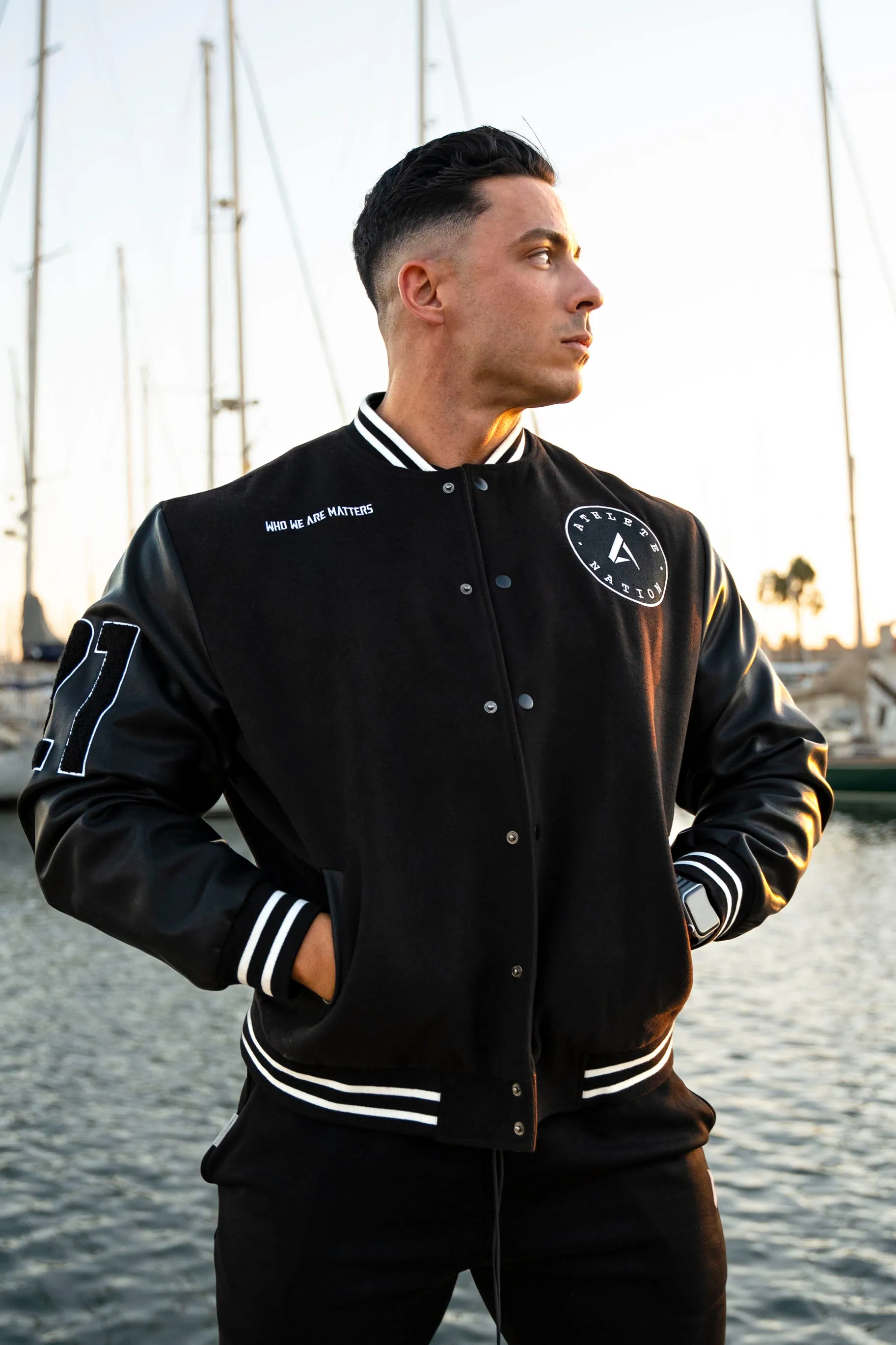 Bomber Legend Limited Edition - Black Leather