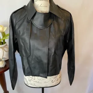 CNWT Boohoo IVIVI Cropped Moto Jacket Matrix Faux Leather Zipper Front Mobwife