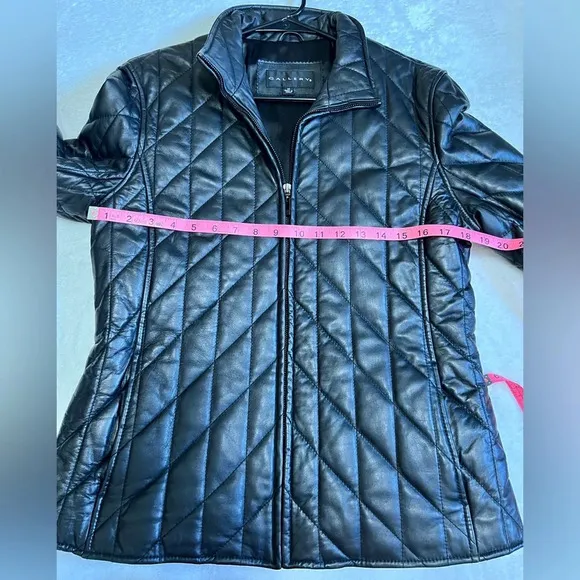 Gallery Genuine Leather Quilted Bomber Jacket - Medium