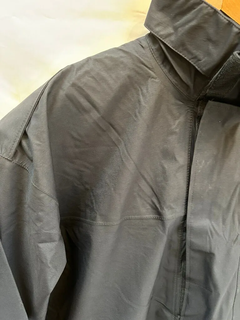 Genuine NEW OLD STOCK British Royal Navy Wet Weather Jacket & Liner Size 200/130
