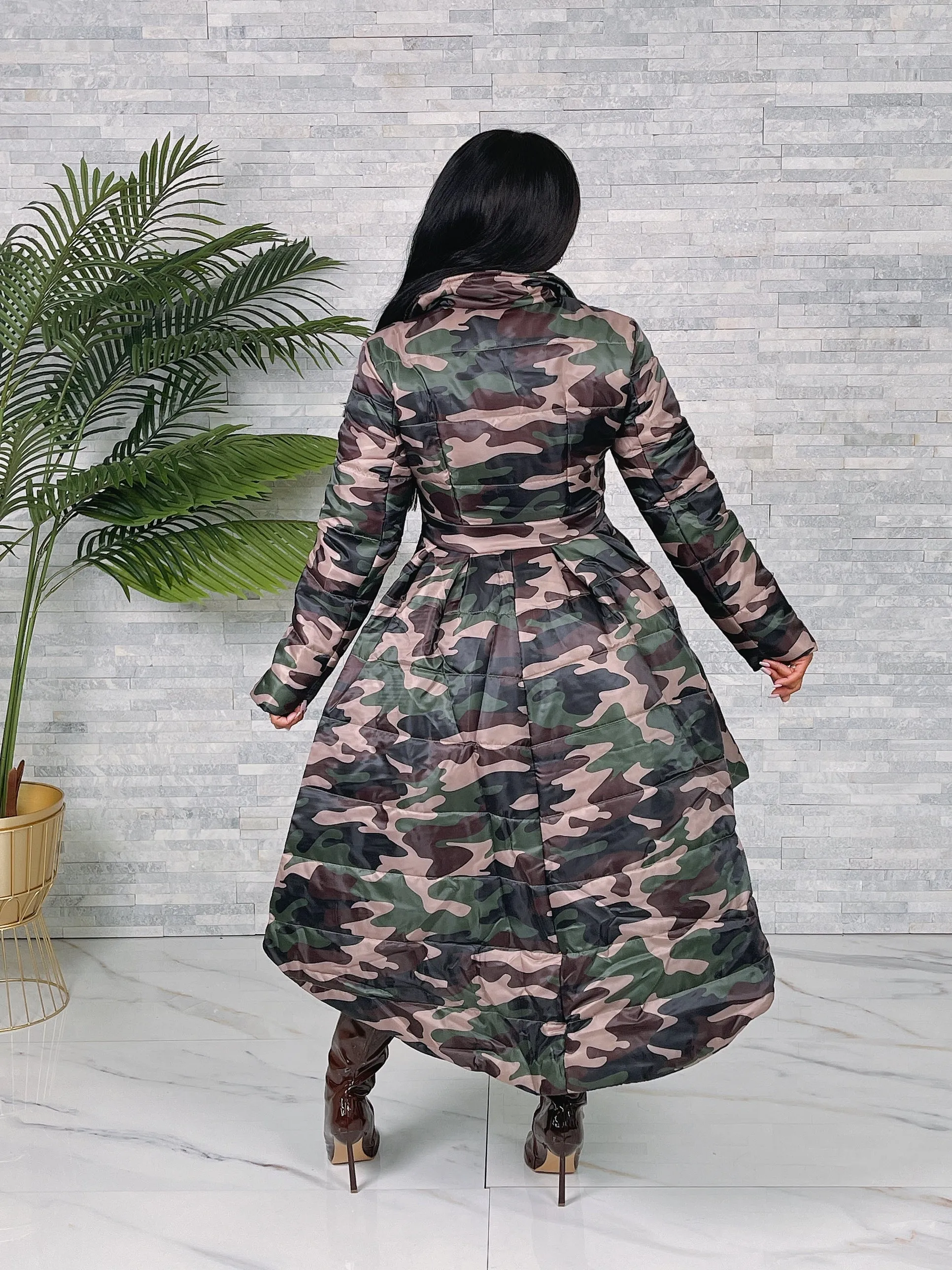 JK206P - CAMO HI-LO PUFFER BUTTON DOWN JACKET