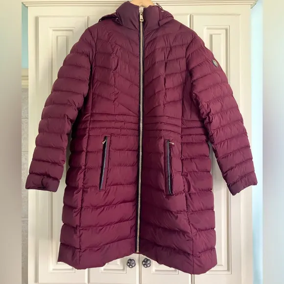MICHAEL Michael Kors Burgundy Long Hooded Ultra Light Weight Down Fill Coat  1X