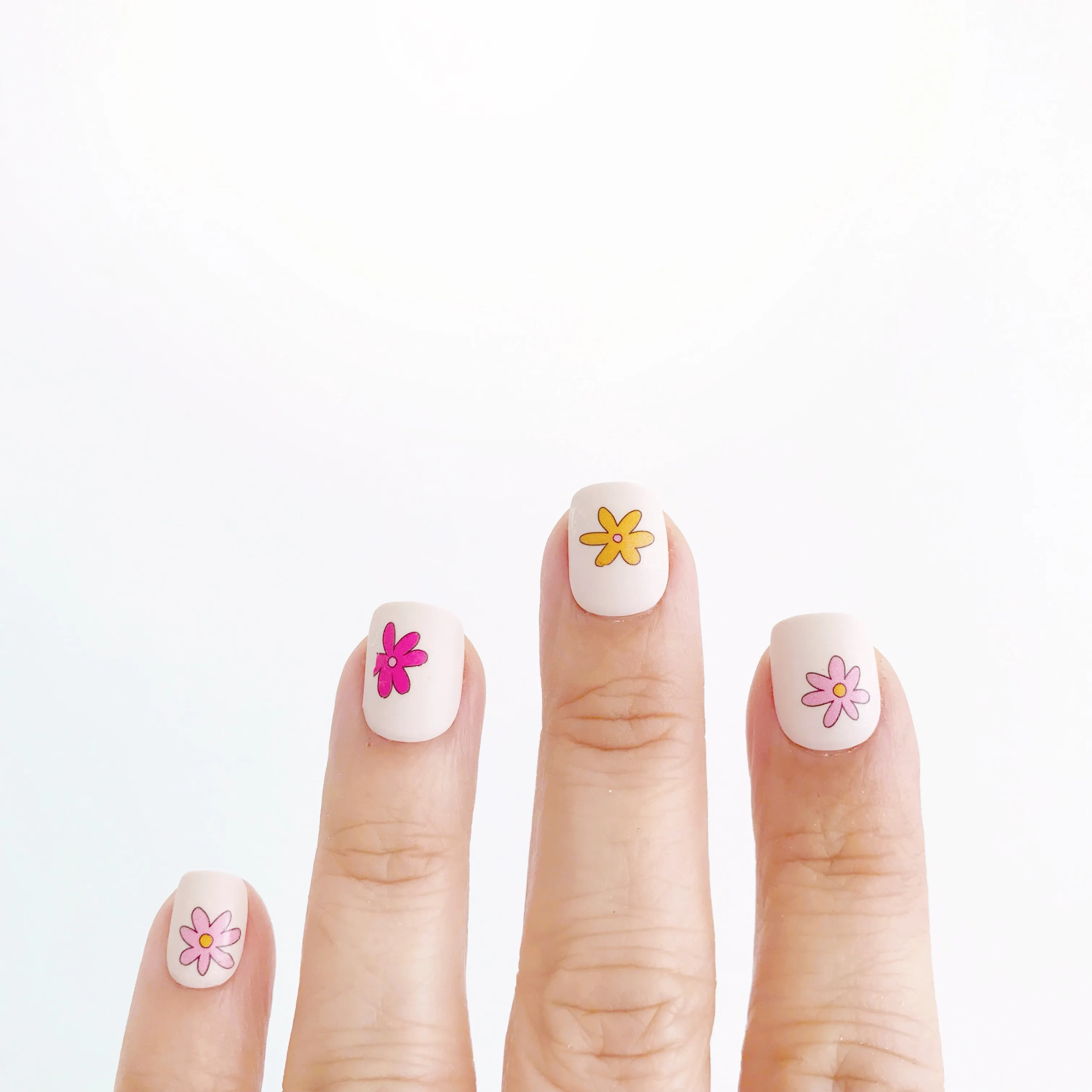 SPRING UNICORN NAILS