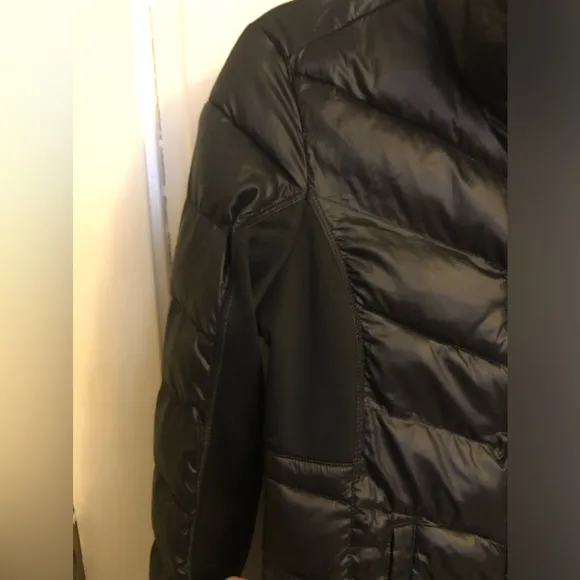 Spyder Jacket Lightweight Button Down Roll Up Puffer Coat in Black