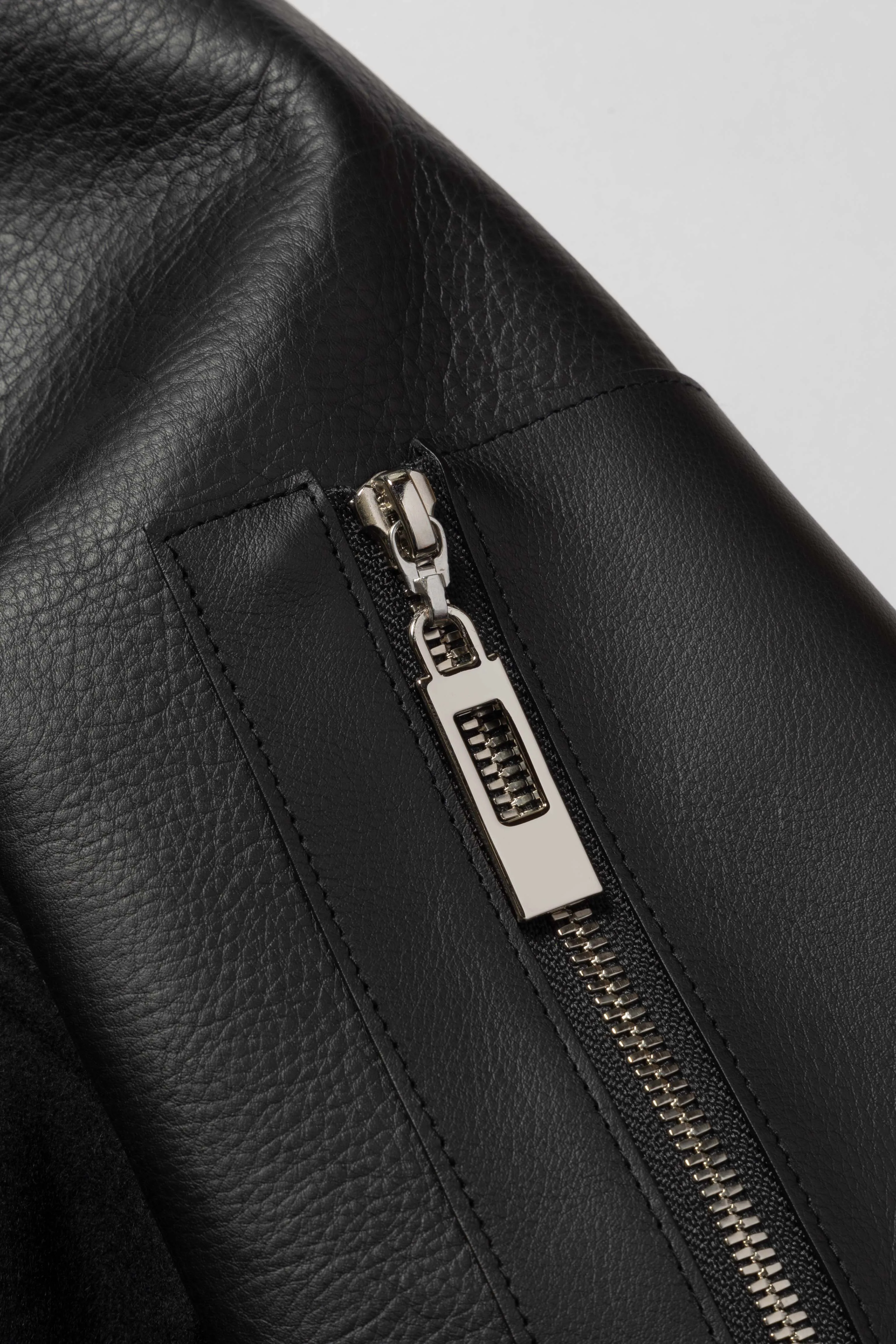 VR × ZETA LEATHER BOMBER JKT