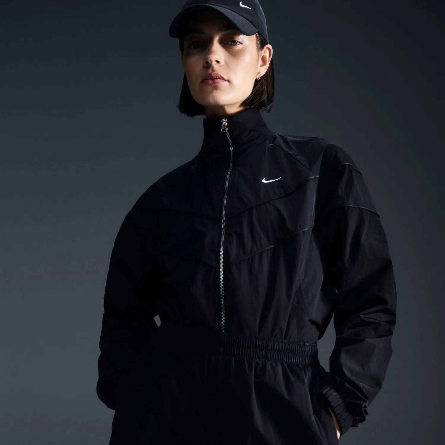 Windrunner Jacket - Womens